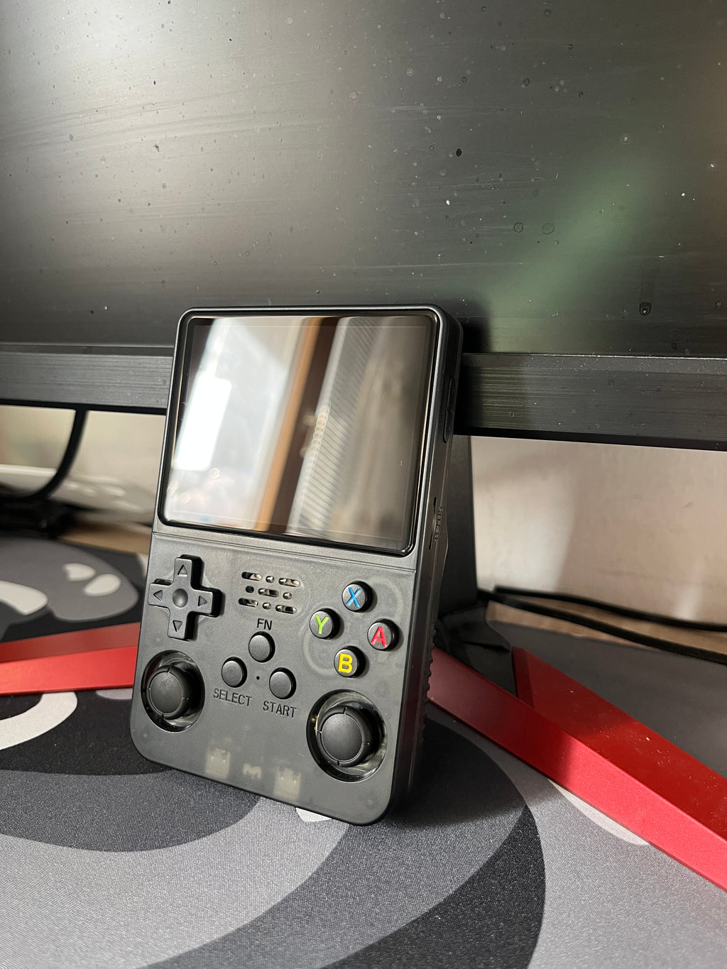 R36S Handheld Game Console – Retro Gaming Console